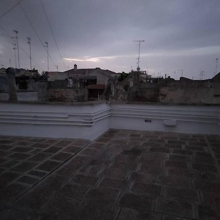 Appartamento In Pieno Centro A Lecce Exterior photo